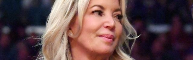 世俱杯买球网站-湖人老板：NBA不会再有一人一城 但交易变多是好事