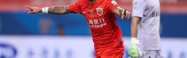 世俱杯买球-【中超】莱昂纳多破门王燊超补时绝杀 海港2比1玉昆