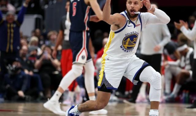 库里状态回暖收割41分 球迷嘲讽激励出最好格林